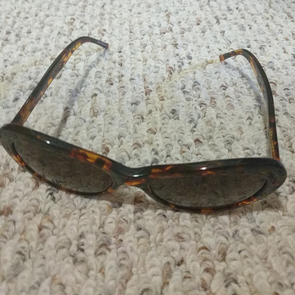 Light turtleshell sunglasses - Picture 2 of 3
